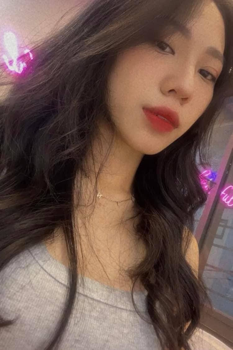 Xuất ngập bướm cô nàng melody marks